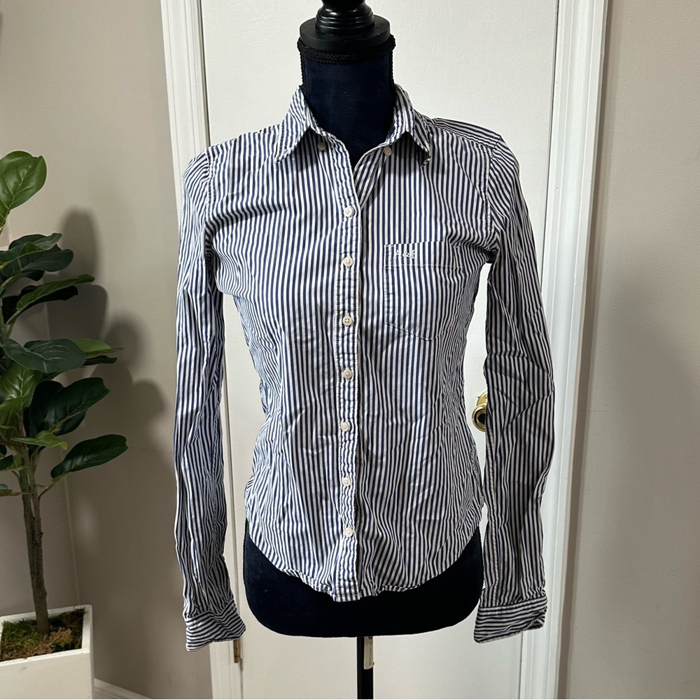 ABERCROMBIE & FITCH BUTTON UP